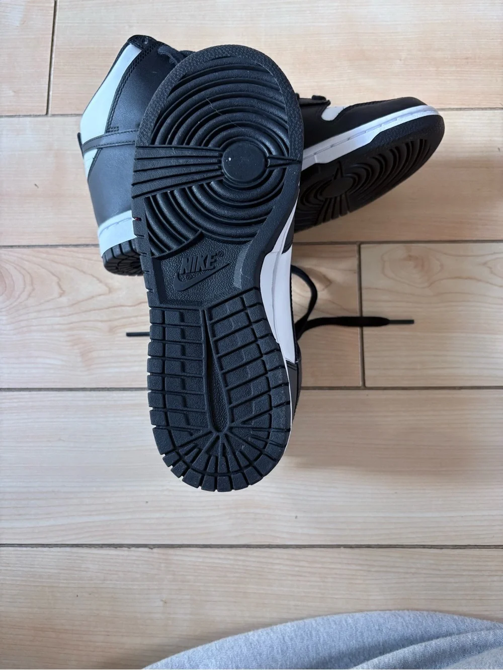 Nike Retro Mid Dunks - Picture 4 of 4